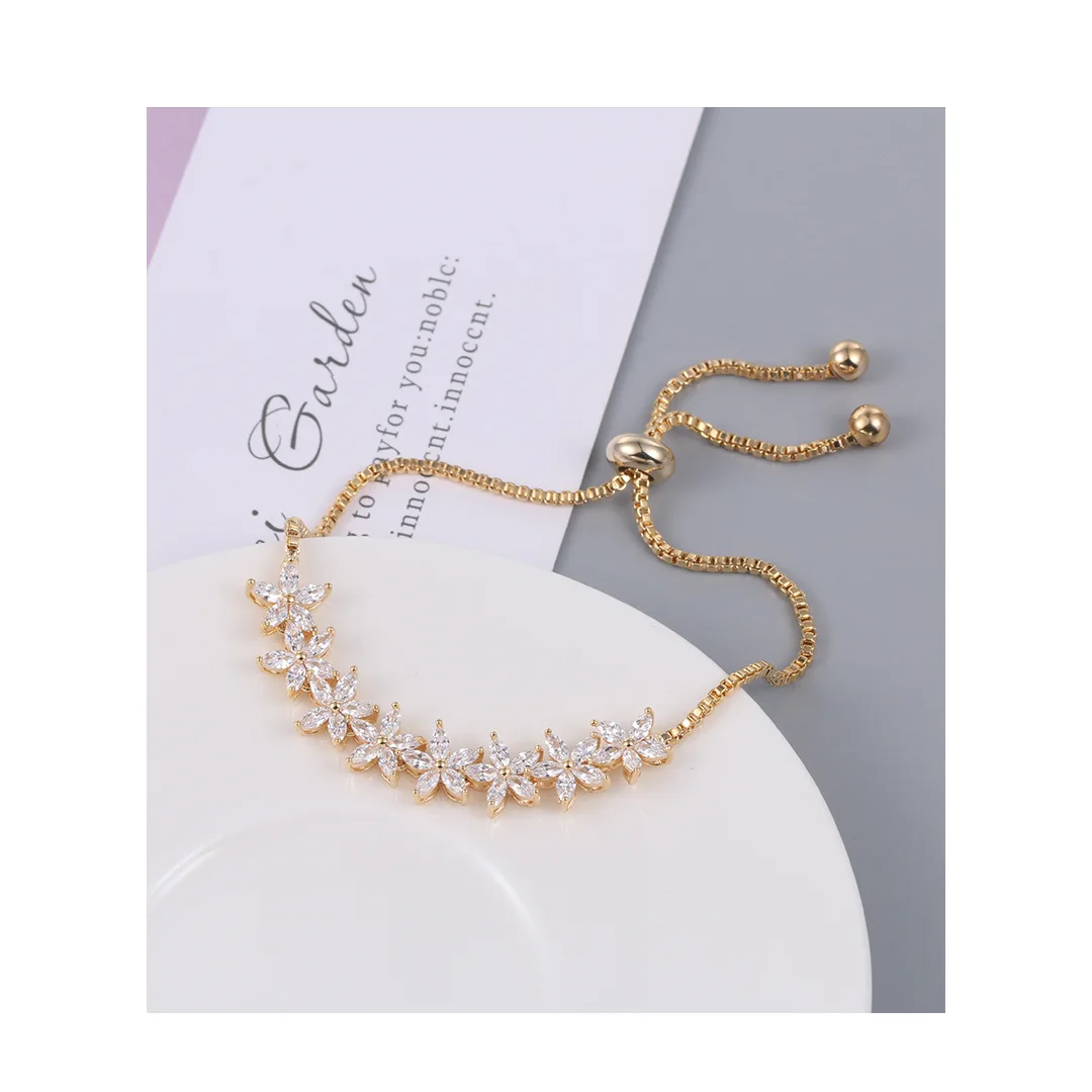 Pulsera de hojas de enredadera en tono dorado